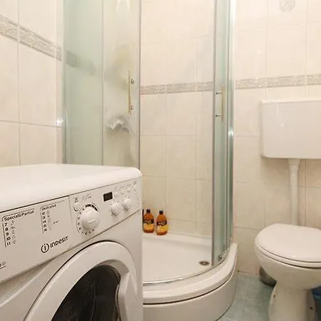 Latin Apartment *